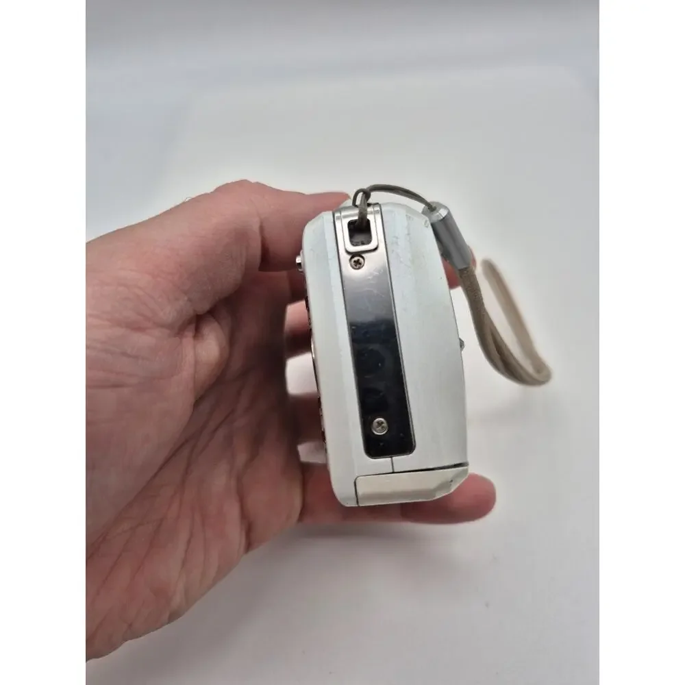 Kodak EasyShare C613 6.2 MP 3X Zoom Silver Digital Camera w/ 2GB SD Card Tested
